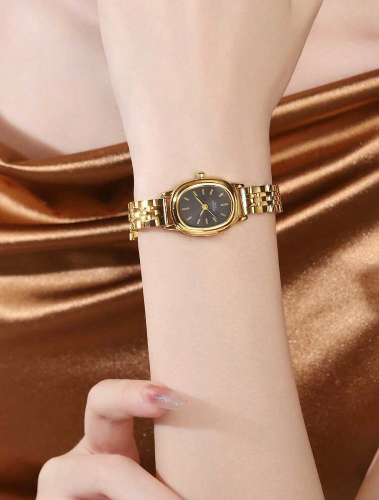 Elite Charm Gold Analog Watch | Luxury Women's Timepiece